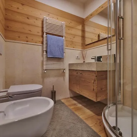 The Wooden House Cortina Apartment